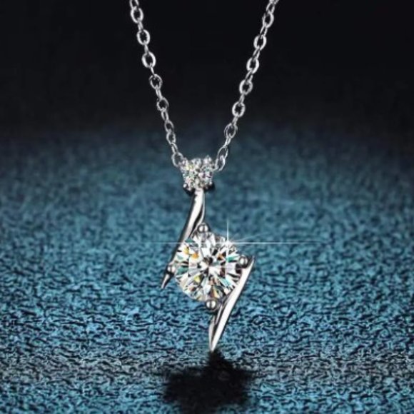 1ct Moissanite Diamond Necklace NWT - Picture 3 of 5